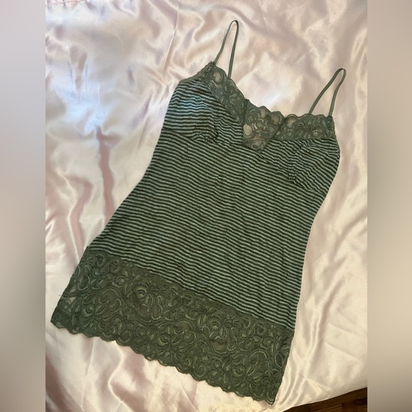 2000s Striped Lace-Trim Long Tank Top - Picture 7 of 7